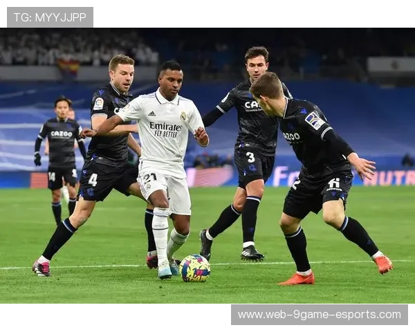 巴萨以三分优势逆袭皇马,稳坐西甲榜首! 巴萨以三分优势逆袭皇马,稳坐西甲榜首!